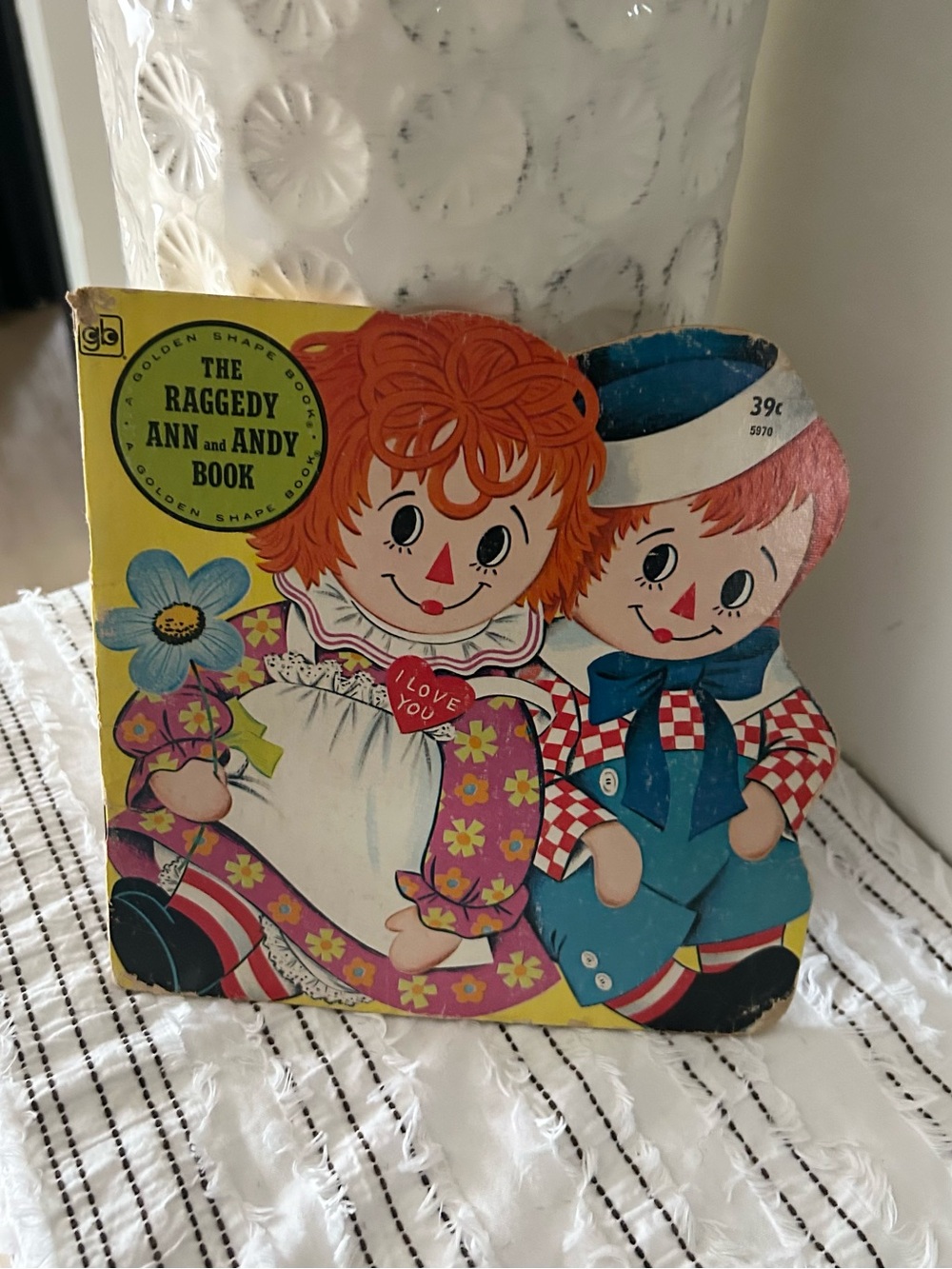 Vintage 1975 The Raggedy Ann and Andy Die Cut Book Kids Book